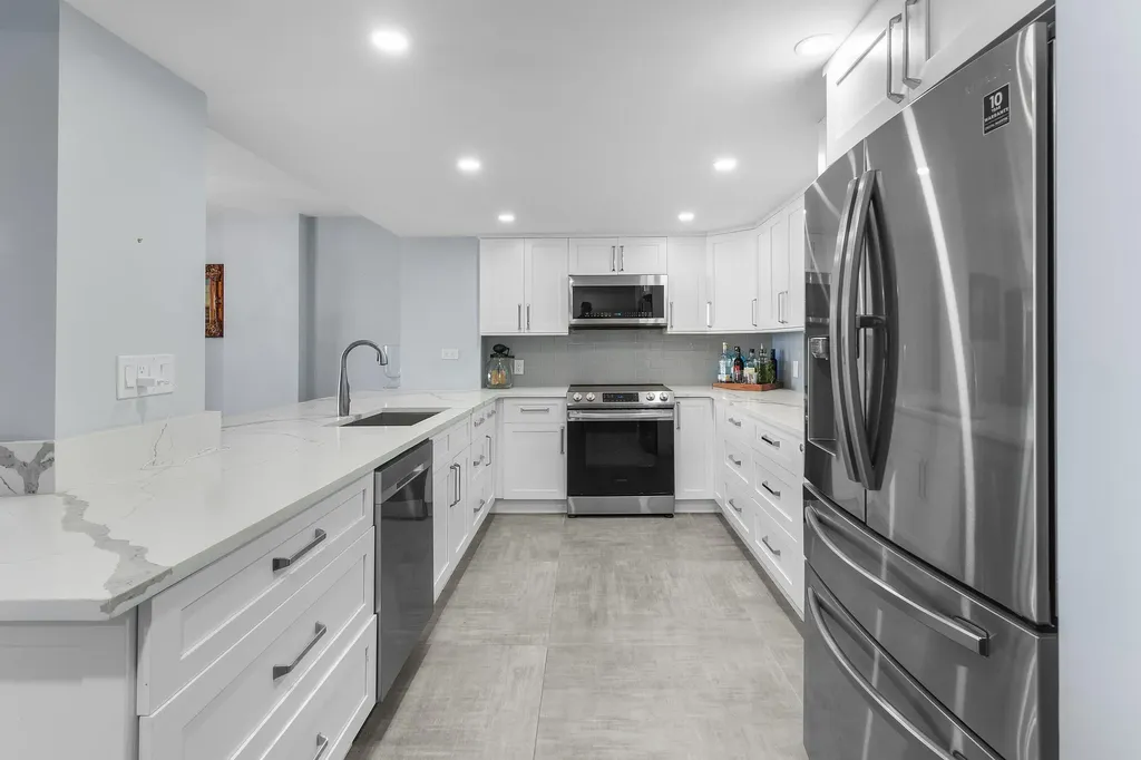 1150 Hillsboro Mile Hillsboro Beach FL 33062