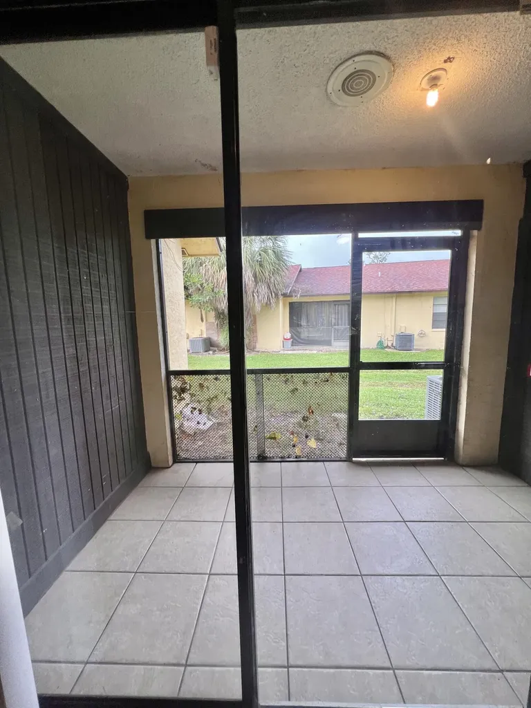 423 Glenwood Drive West Palm Beach FL 33415