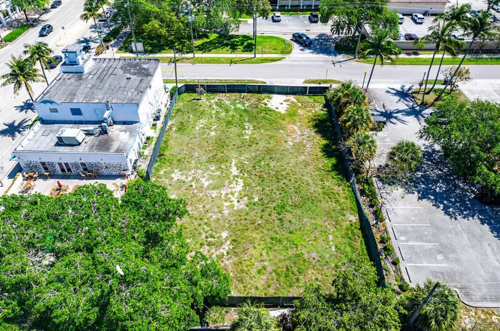 10 SW 4th Avenue Delray Beach FL 33444