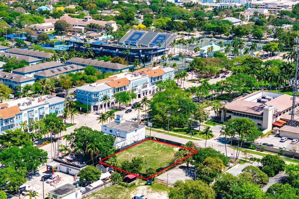 10 SW 4th Avenue Delray Beach FL 33444