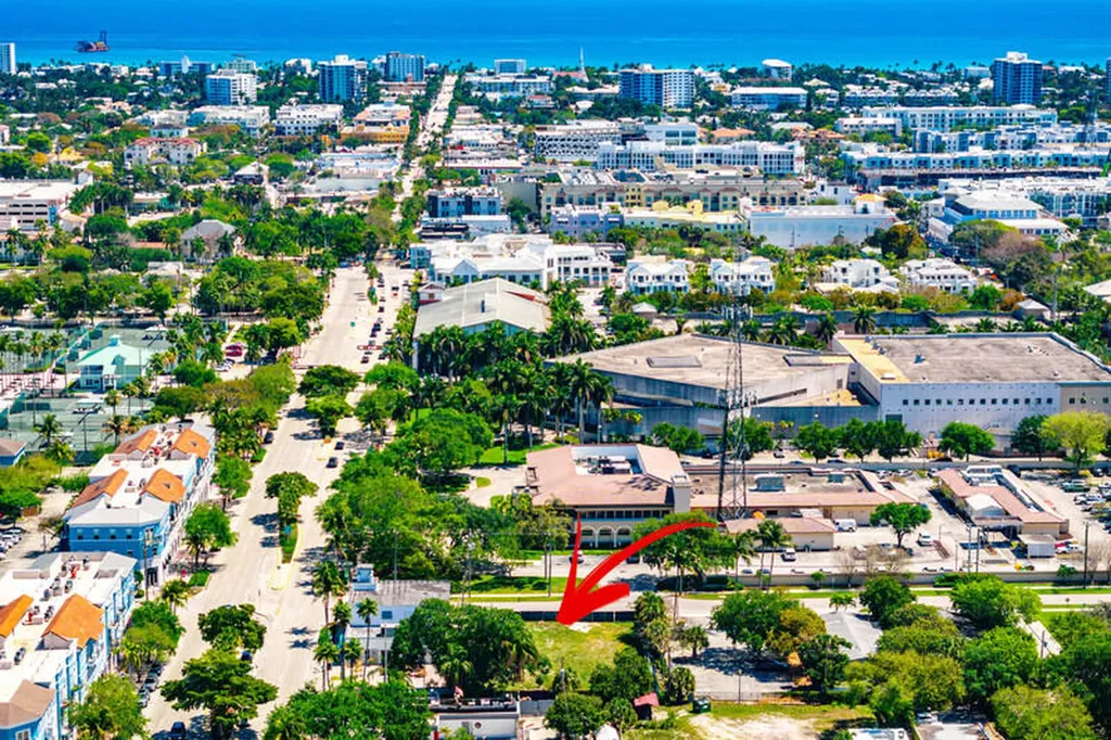 10 SW 4th Avenue Delray Beach FL 33444