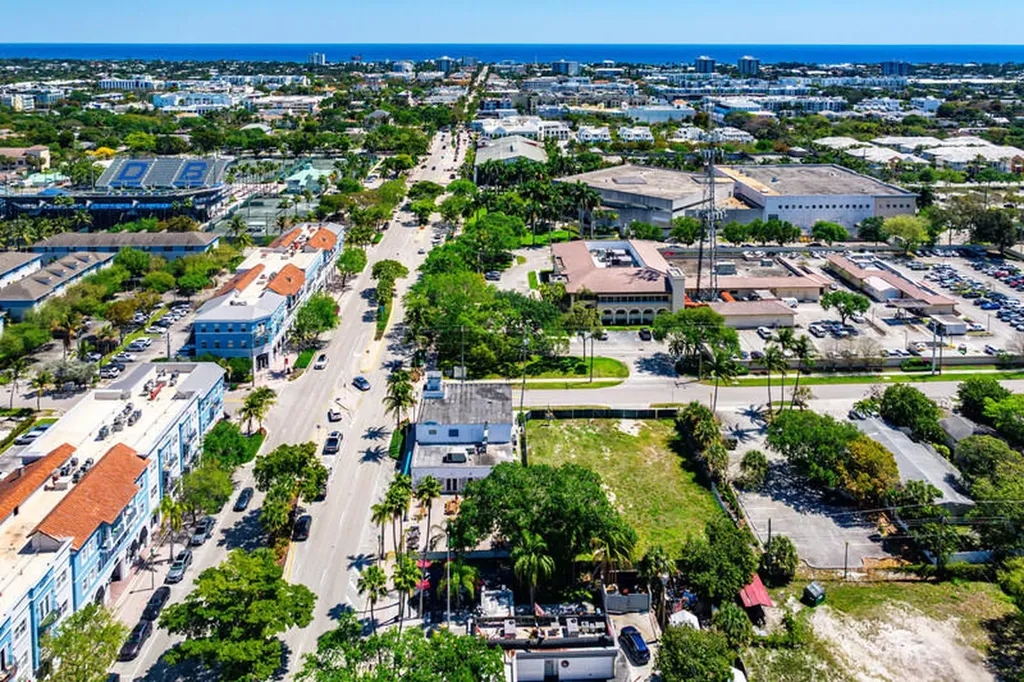 10 SW 4th Avenue Delray Beach FL 33444