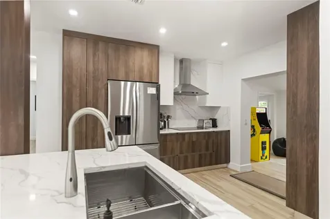 1736 NE 18th Street Fort Lauderdale FL 33305