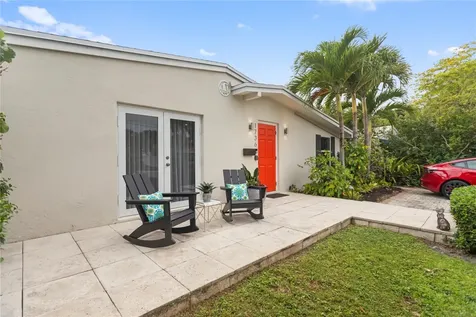 1736 NE 18th Street Fort Lauderdale FL 33305