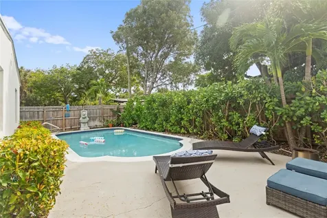 1736 NE 18th Street Fort Lauderdale FL 33305