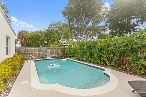1736 NE 18th Street Fort Lauderdale FL 33305