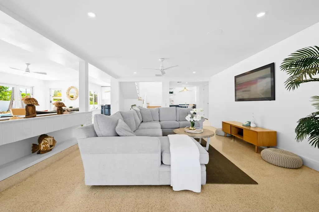 1524 Bayview Drive Fort Lauderdale FL 33304