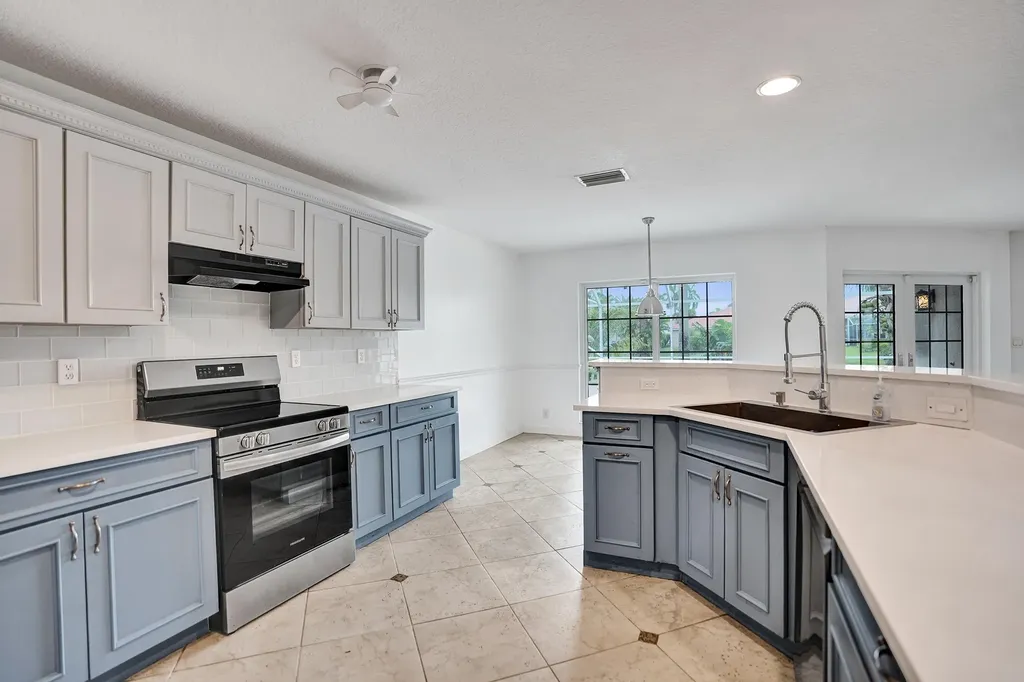 9352 Cascade Court Boynton Beach FL 33437