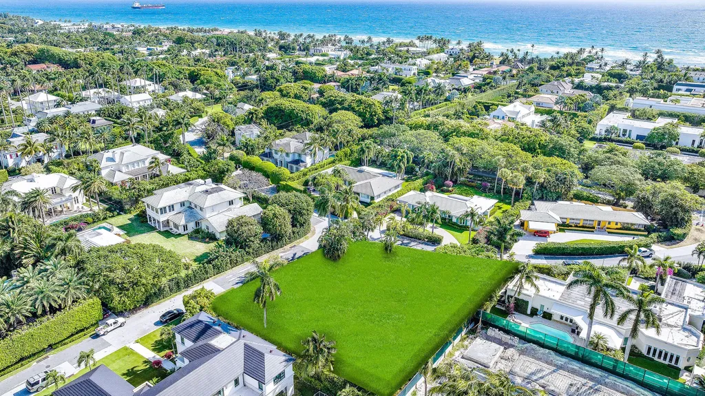 202 Coral Lane Palm Beach FL 33480