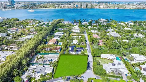 202 Coral Lane Palm Beach FL 33480