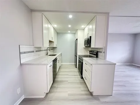 2048 Newport N Deerfield Beach FL 33442