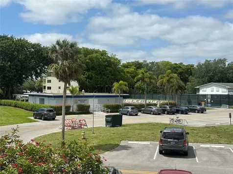 2048 Newport N Deerfield Beach FL 33442