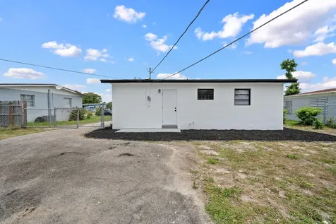 1326 8th Street West Palm Beach FL 33401