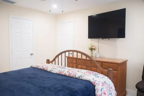 2337 Avenue Riviera Beach FL 33404