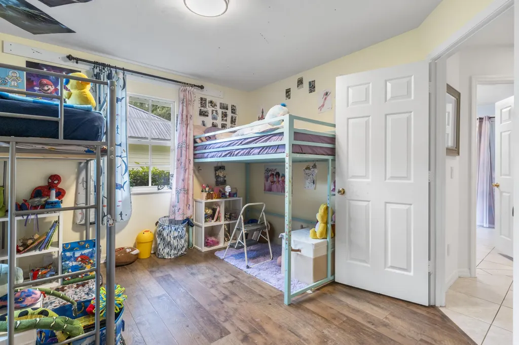 129 38th Court Vero Beach FL 32968