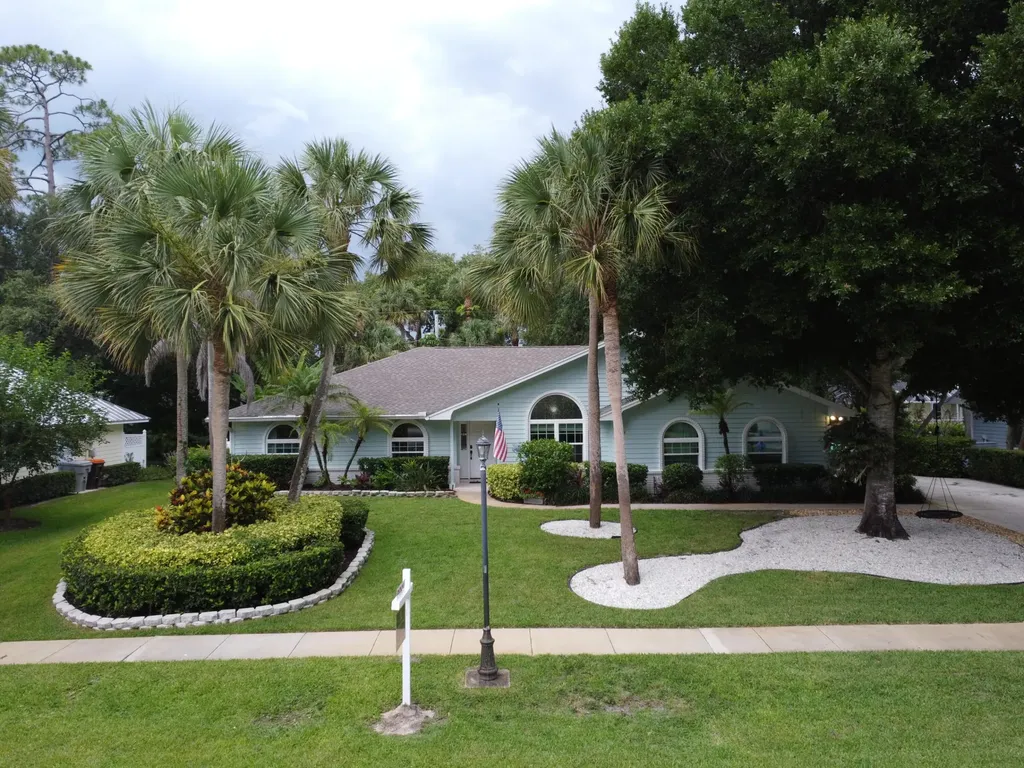 129 38th Court Vero Beach FL 32968