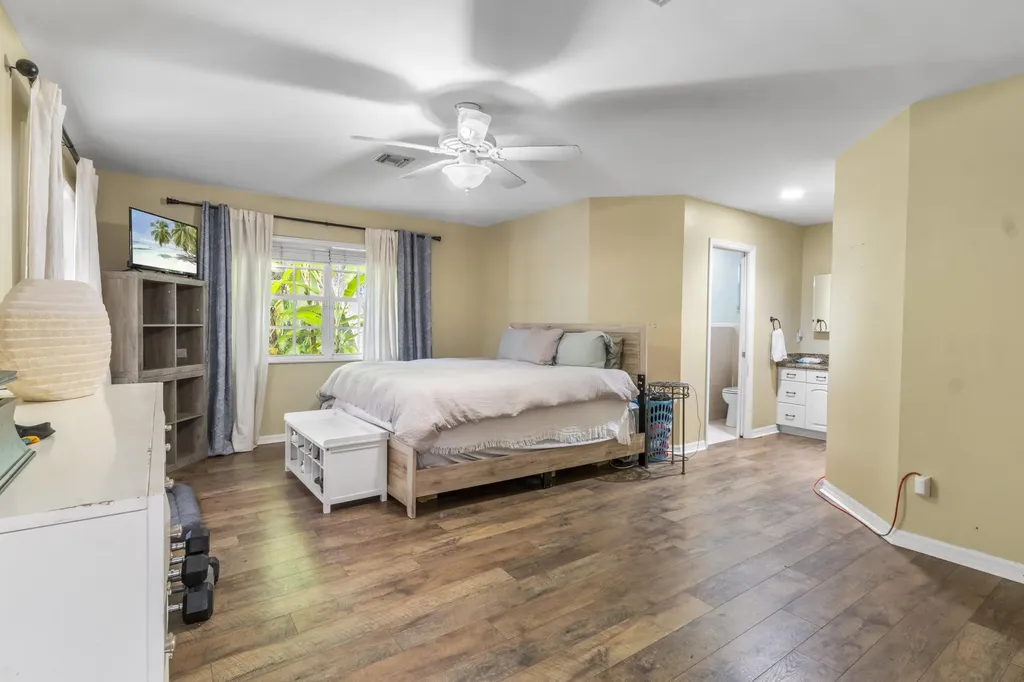 129 38th Court Vero Beach FL 32968