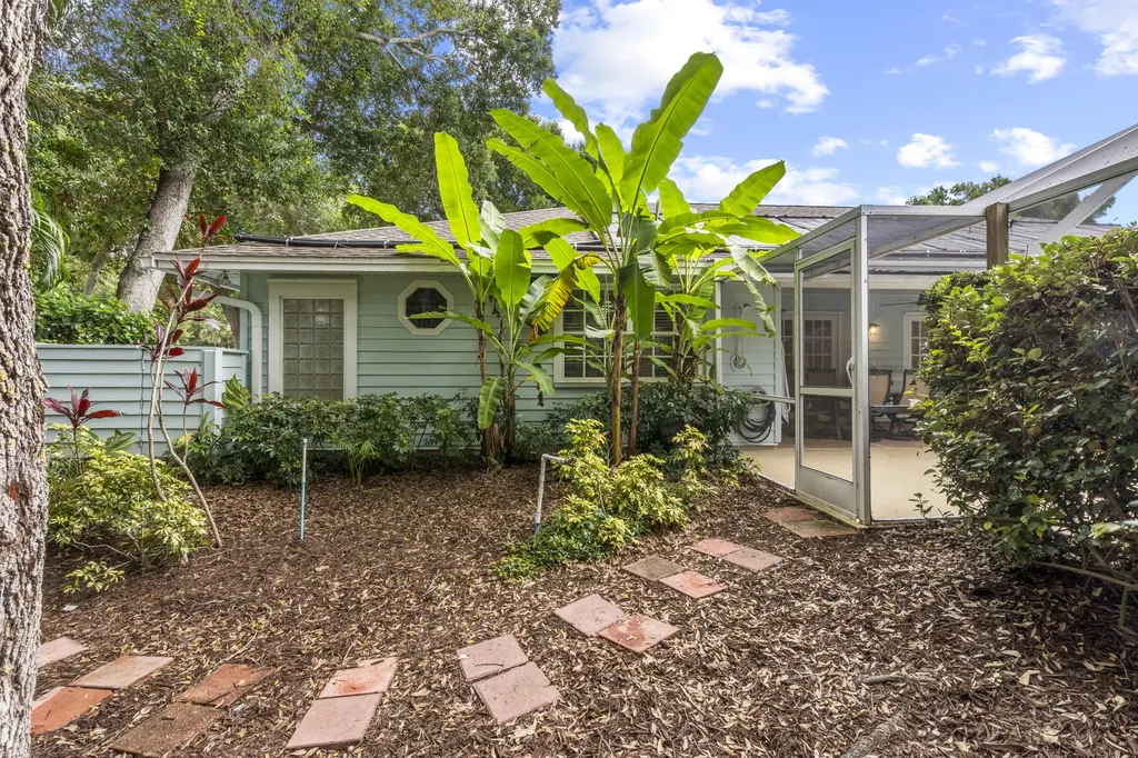 129 38th Court Vero Beach FL 32968