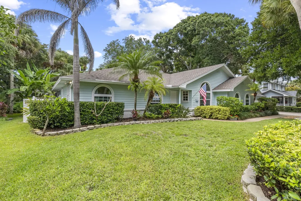 129 38th Court Vero Beach FL 32968