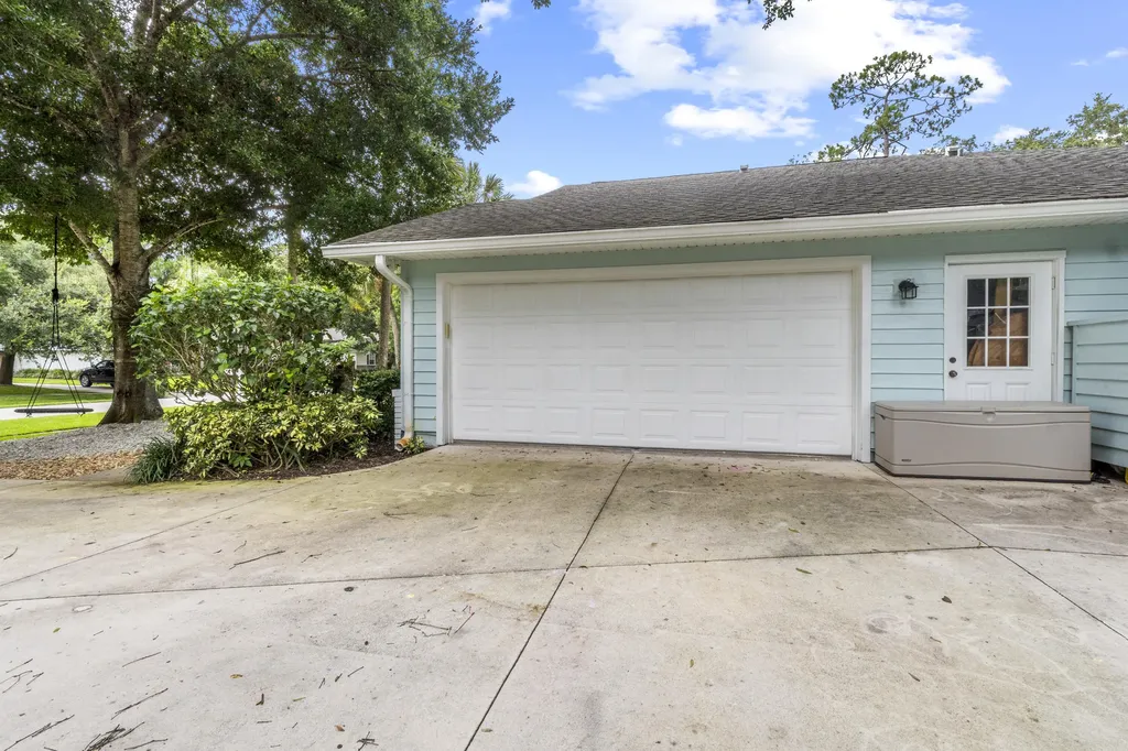 129 38th Court Vero Beach FL 32968