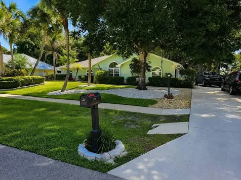 129 38th Court Vero Beach FL 32968