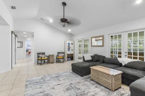 129 38th Court Vero Beach FL 32968