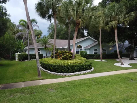 129 38th Court Vero Beach FL 32968