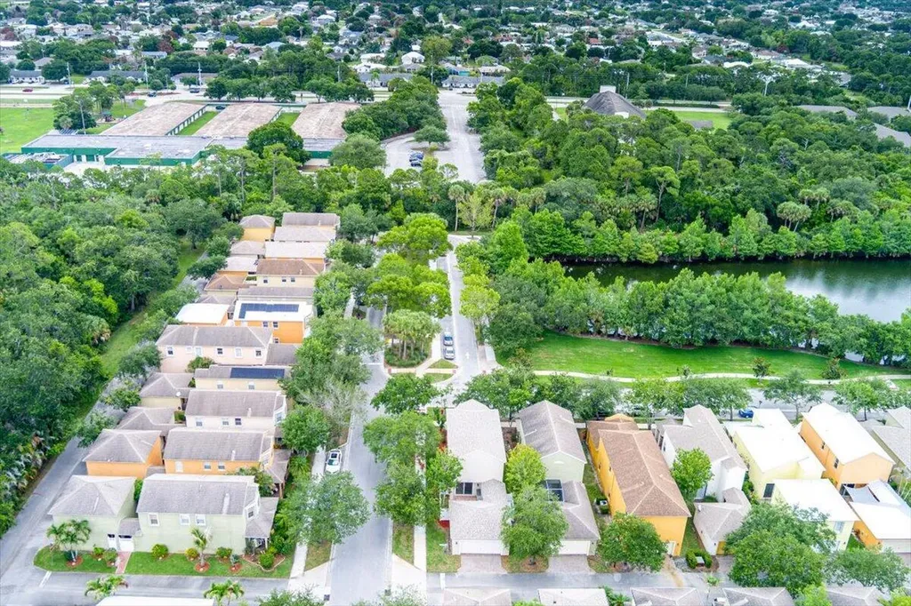 2583 SE Ruskin Drive Port St Lucie FL 34952