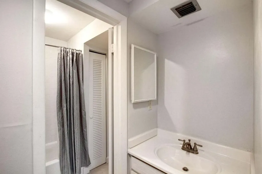 11 Royal Palm Way Boca Raton FL 33432