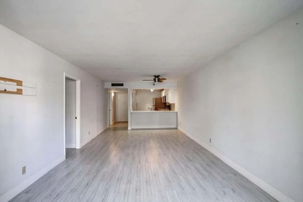 11 Royal Palm Way Boca Raton FL 33432