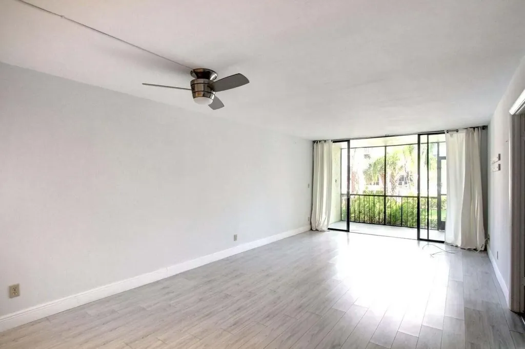 11 Royal Palm Way Boca Raton FL 33432