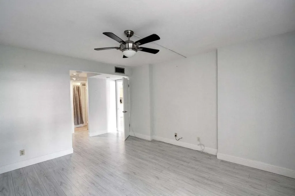 11 Royal Palm Way Boca Raton FL 33432