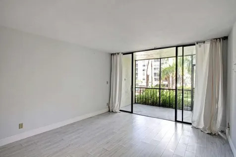 11 Royal Palm Way Boca Raton FL 33432