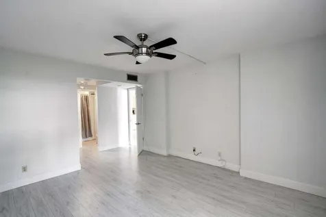 11 Royal Palm Way Boca Raton FL 33432