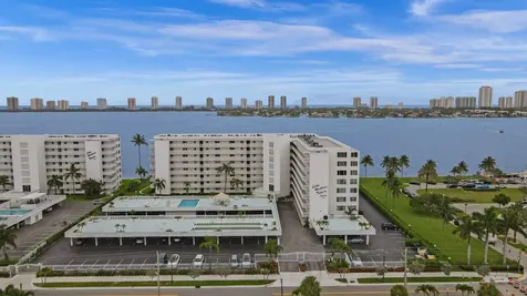 301 Lake Shore Drive Lake Park FL 33403