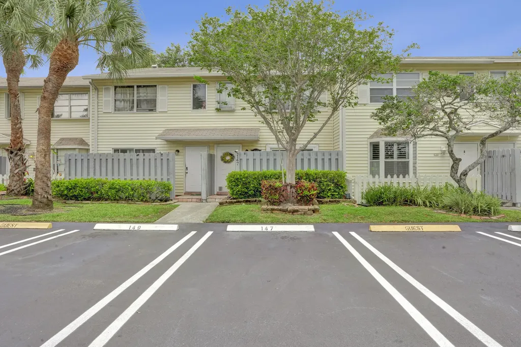 147 SW 3rd Street Pompano Beach FL 33060