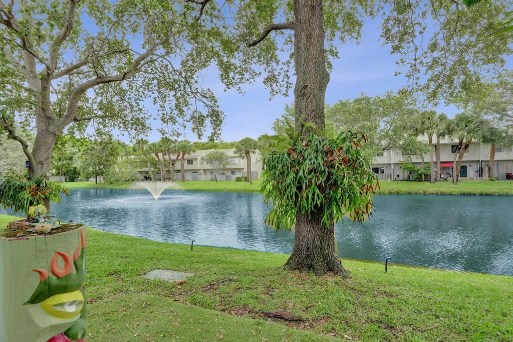147 SW 3rd Street Pompano Beach FL 33060
