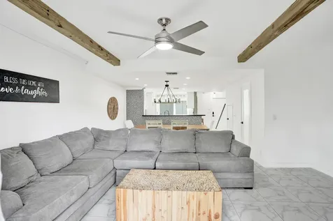147 SW 3rd Street Pompano Beach FL 33060