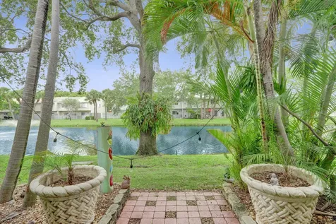147 SW 3rd Street Pompano Beach FL 33060