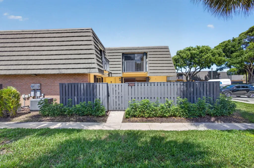 3501 35th Way West Palm Beach FL 33407