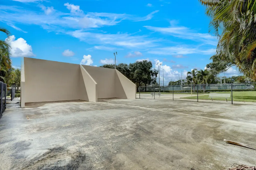3501 35th Way West Palm Beach FL 33407