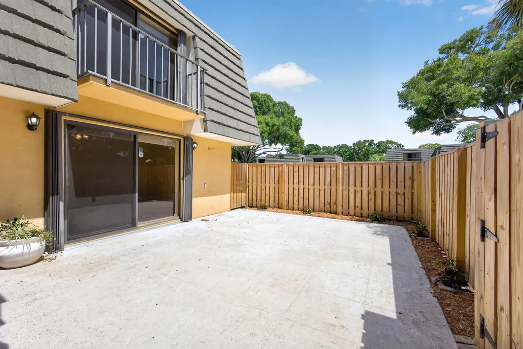 3501 35th Way West Palm Beach FL 33407