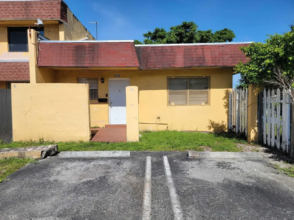 606 NW 179th Street Miami Gardens FL 33169