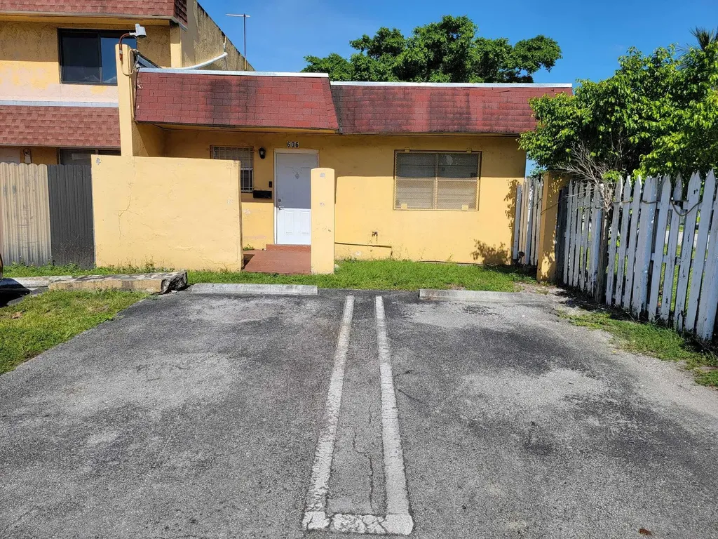 606 NW 179th Street Miami Gardens FL 33169