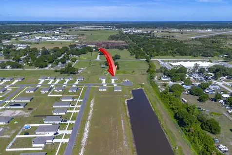 1305 NW 7th Avenue Okeechobee FL 34972