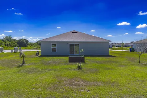 1305 NW 7th Avenue Okeechobee FL 34972