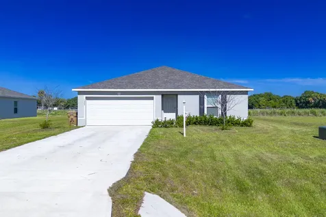 1305 NW 7th Avenue Okeechobee FL 34972