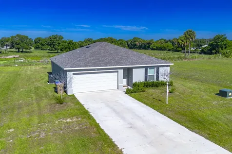 1305 NW 7th Avenue Okeechobee FL 34972