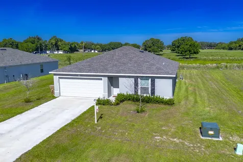 1305 NW 7th Avenue Okeechobee FL 34972