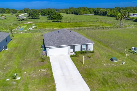 1305 NW 7th Avenue Okeechobee FL 34972